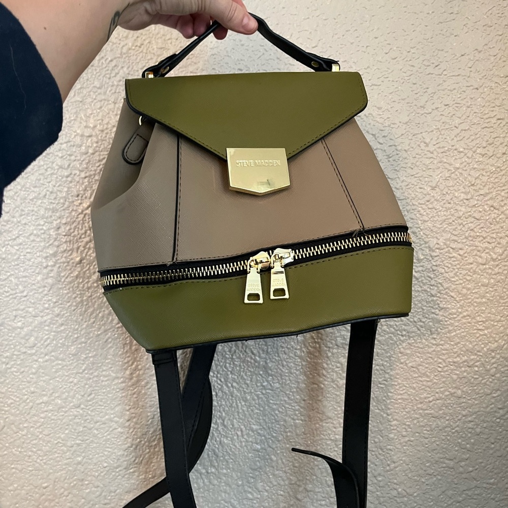 Steven Madden adjustable backpack